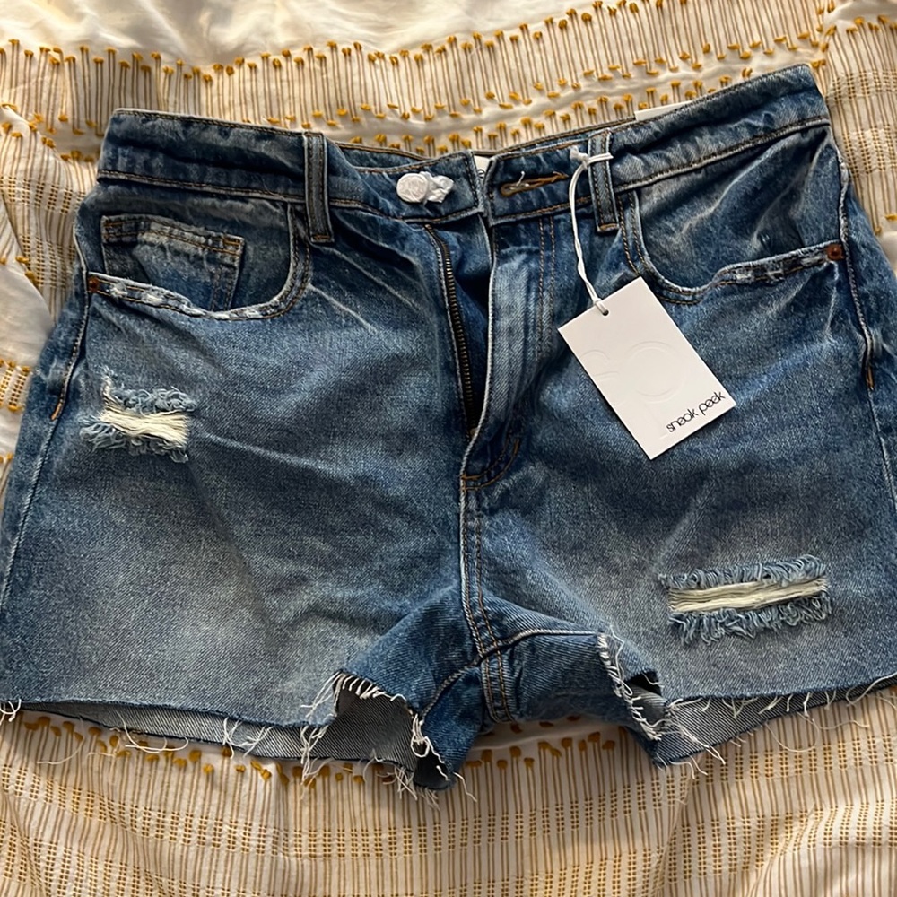 Sneak peek, size large vintage shorts, never worn